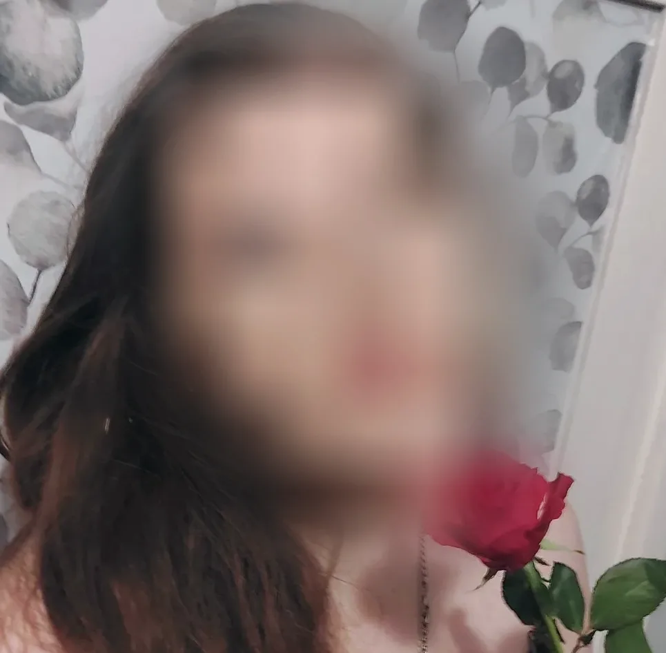 Aylin, 27