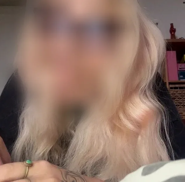Cara, 23