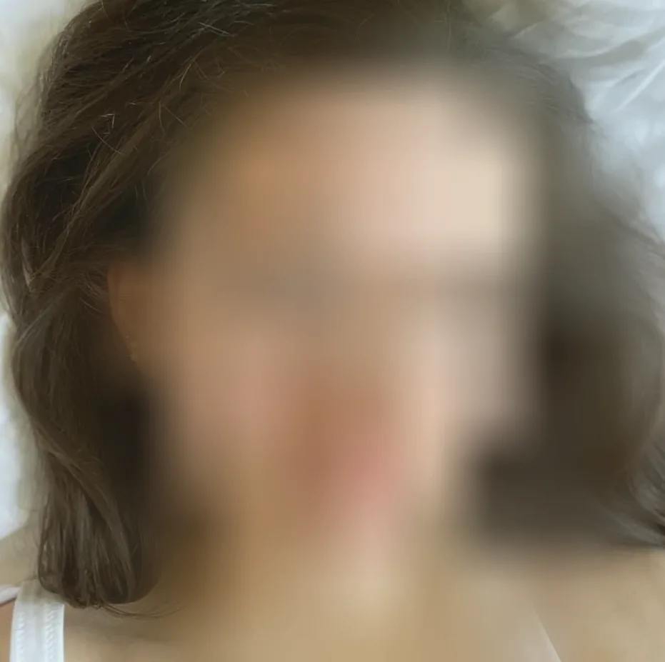 Carla, 24