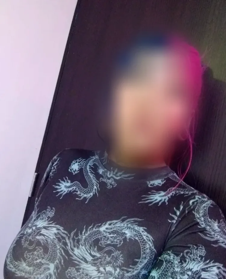 Sophie, 32